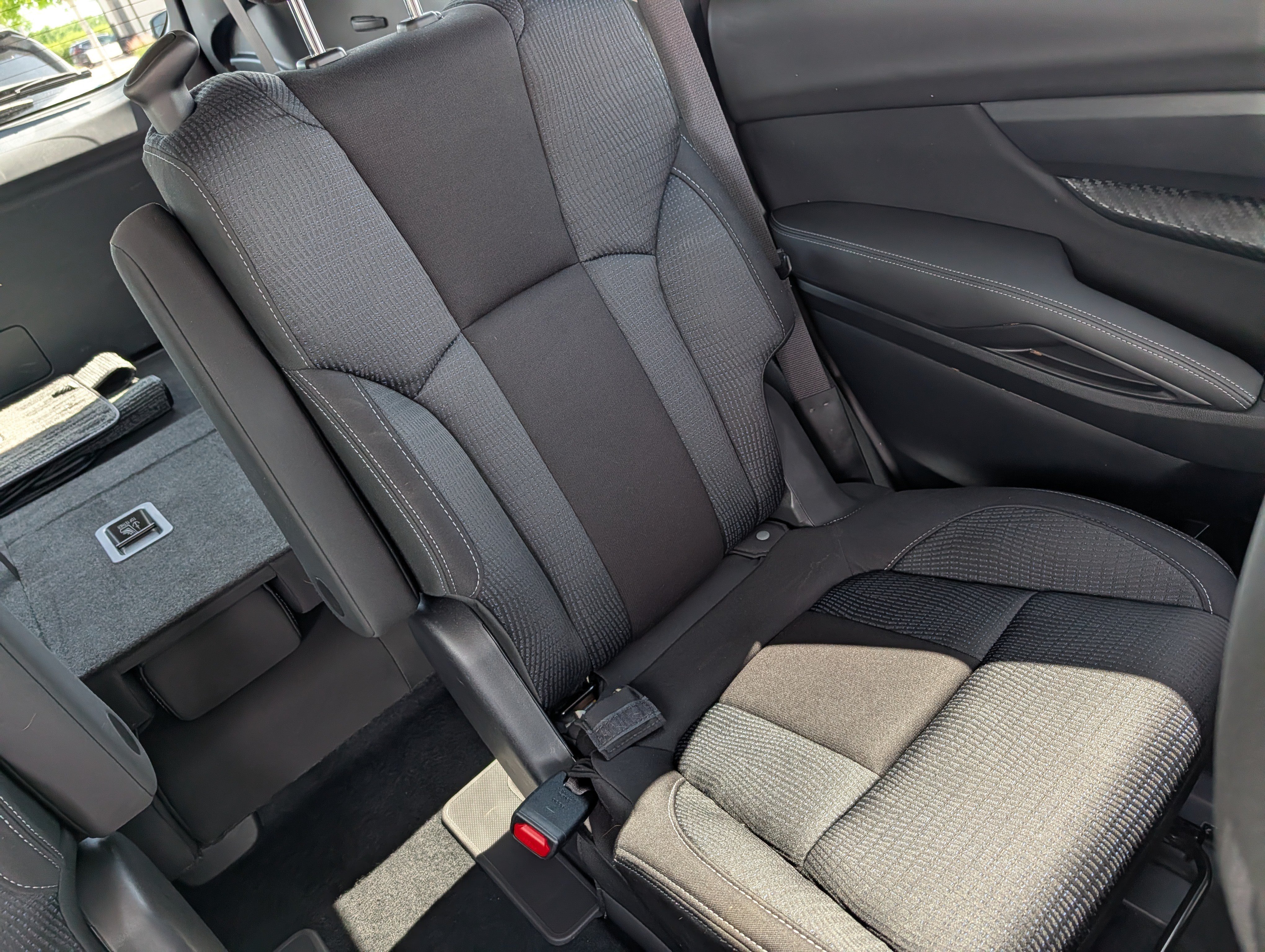 Used 2025 Magnetite Gray Metallic Subaru Premium image 14