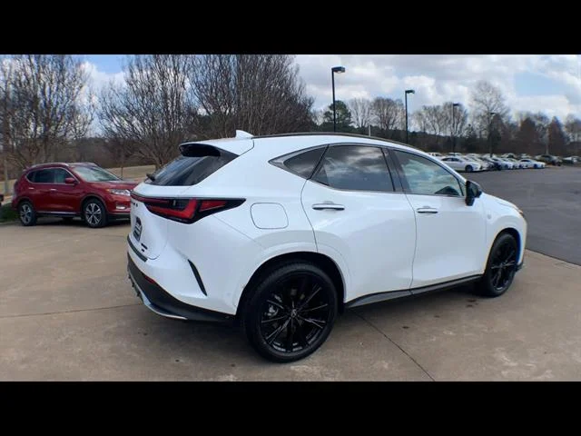 2026 Lexus NX PHEV 450h+ - Photo 8