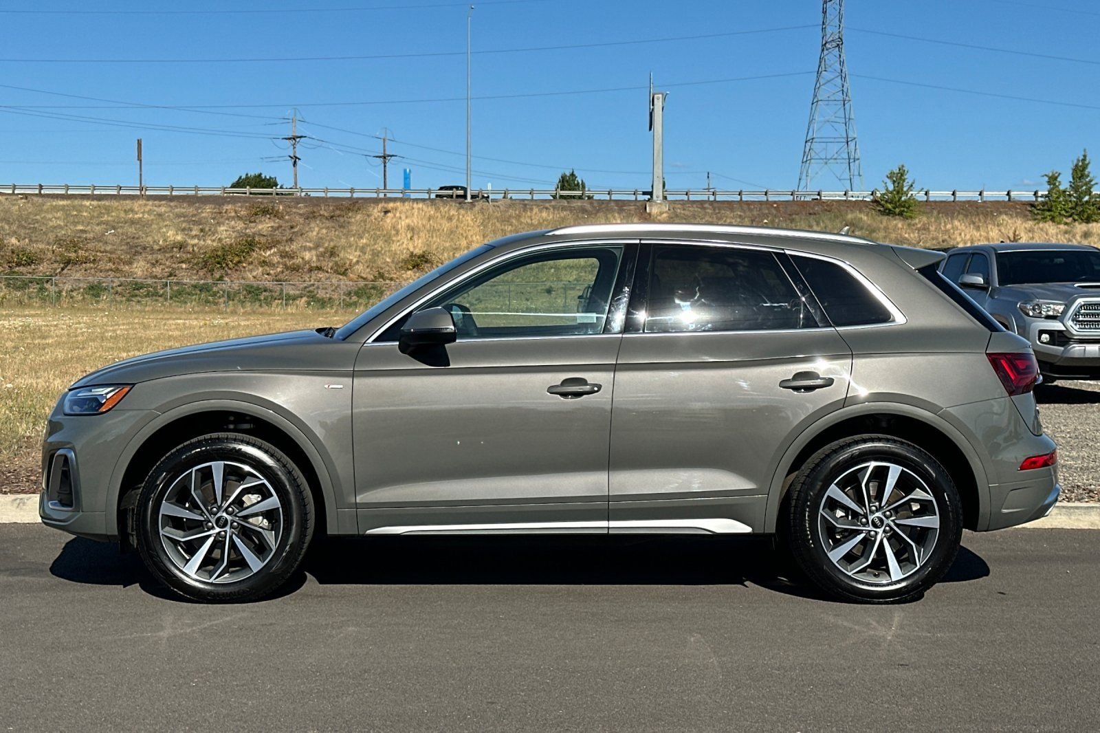 Used 2025  Audi 45 S line Premium image 6
