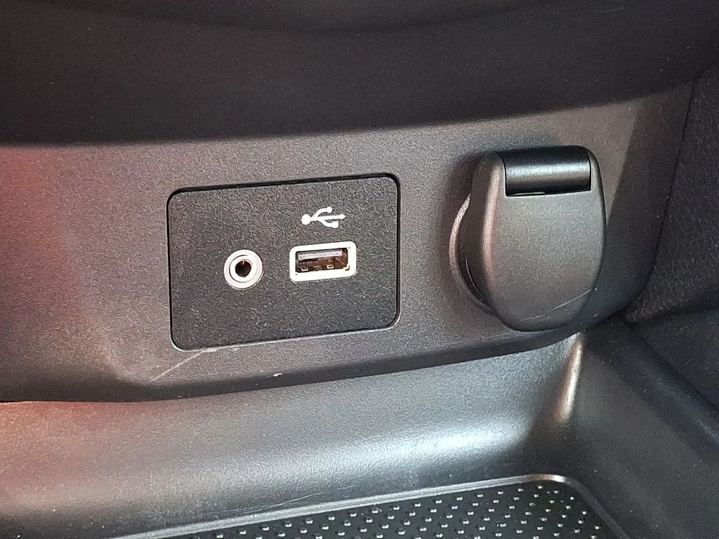 Certified Used 2020 Magnetic Black Nissan S image 23