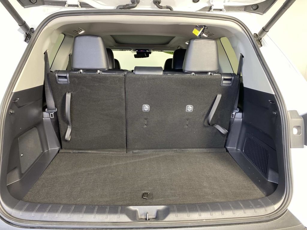 Used 2025 Beige Toyota Platinum image 8