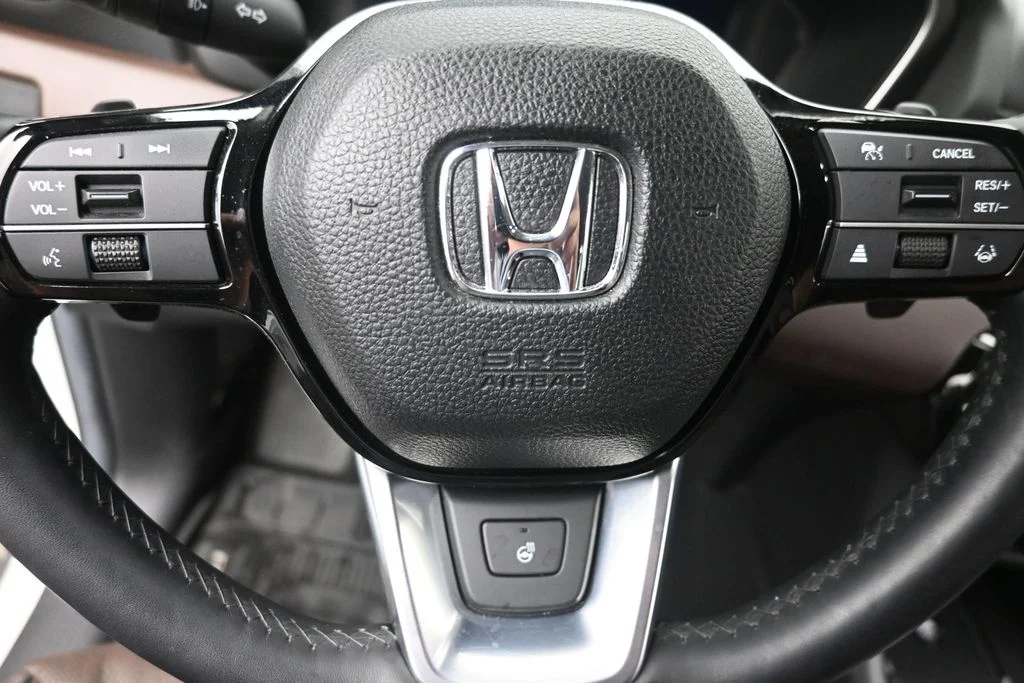 Used 2025 White Honda Elite image 19