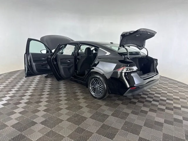 New 2027 Black Nissan SV image 16