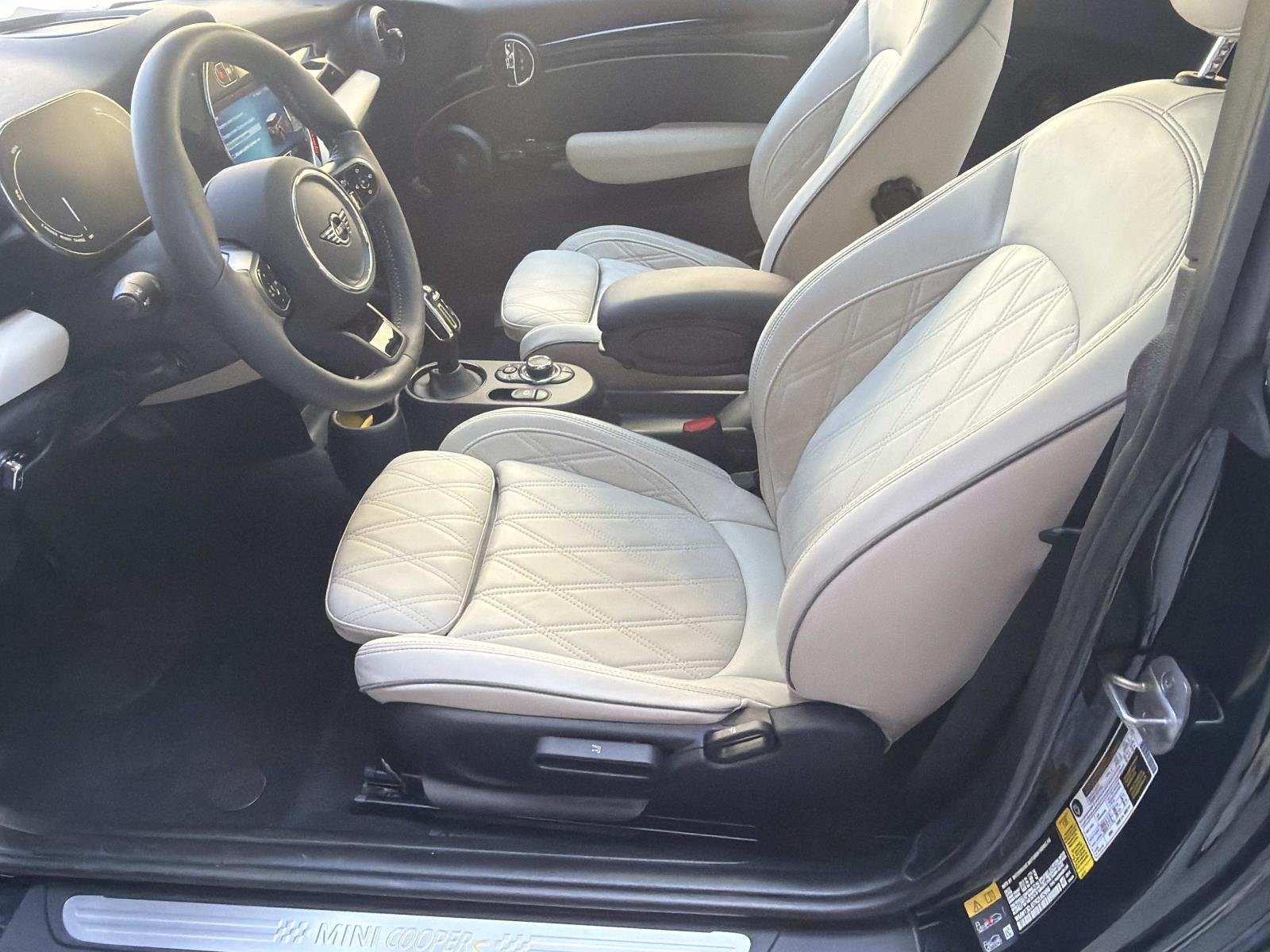Certified Used 2024 MINI Yours Enigmatic Black Metallic MINI Cooper SE FWD image 10