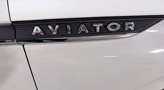 Used 2020 White Lincoln Reserve image 35