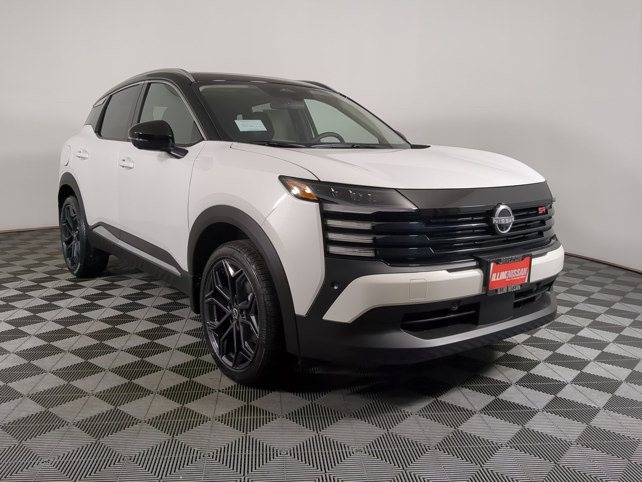 2027 Nissan KICKS SR