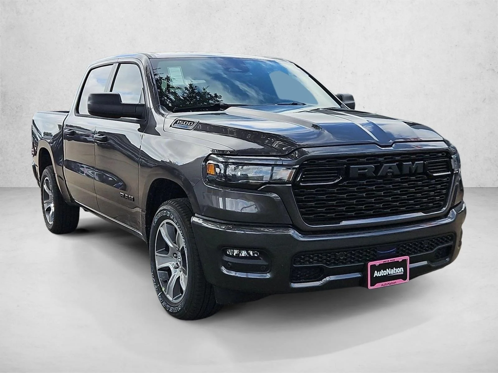 New 2027 Granite Crystal Metallic Clearcoat Ram Express image 7