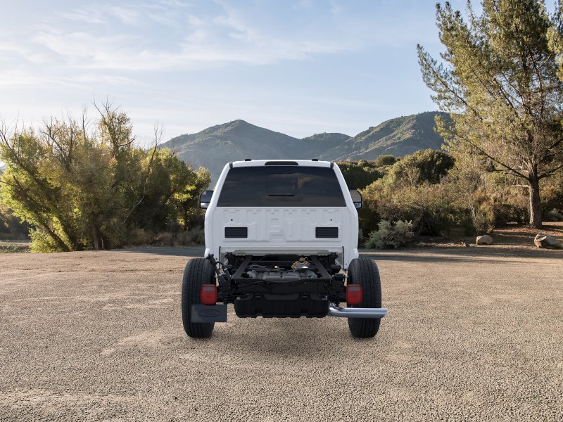 New 2025 Oxford White Ford F-350® XL image 5