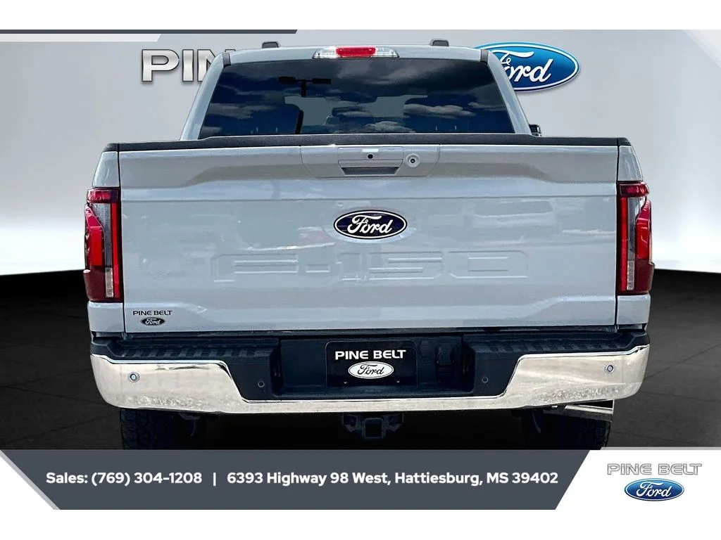 New 2026 Avalanche Ford Lariat® image 4