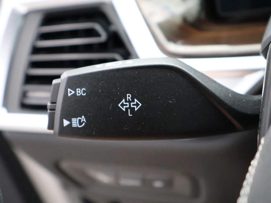 Used 2026 White BMW xDrive40i image 35