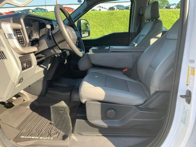 Used 2026 White Ford XL image 33