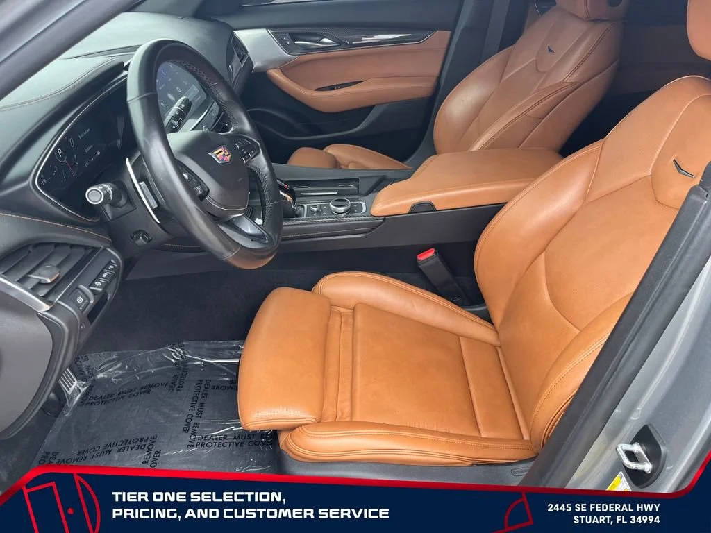 Used 2024 Argent Silver Metallic Cadillac Sport image 9