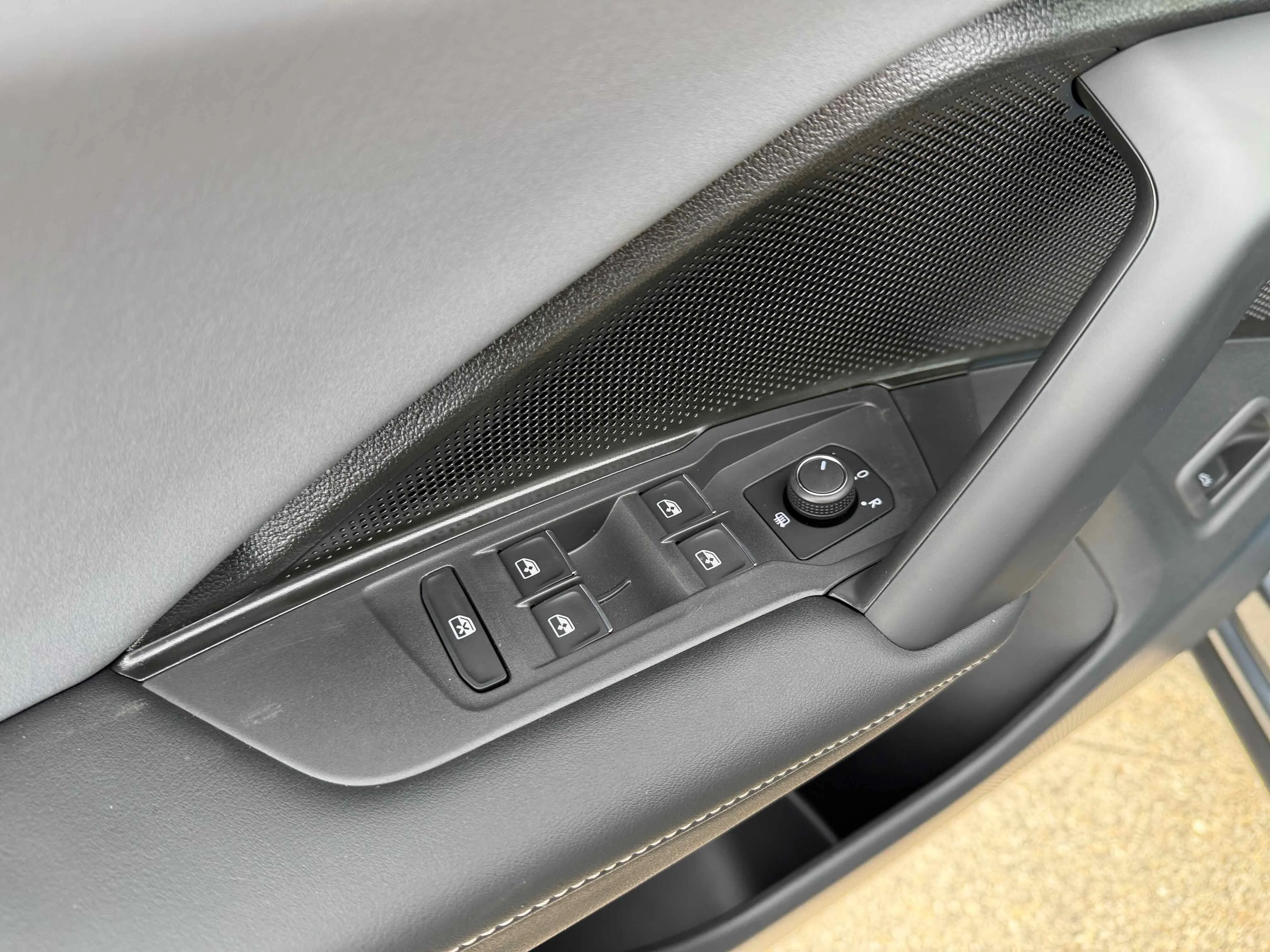 New 2026 Platinum Gray Volkswagen SE image 15