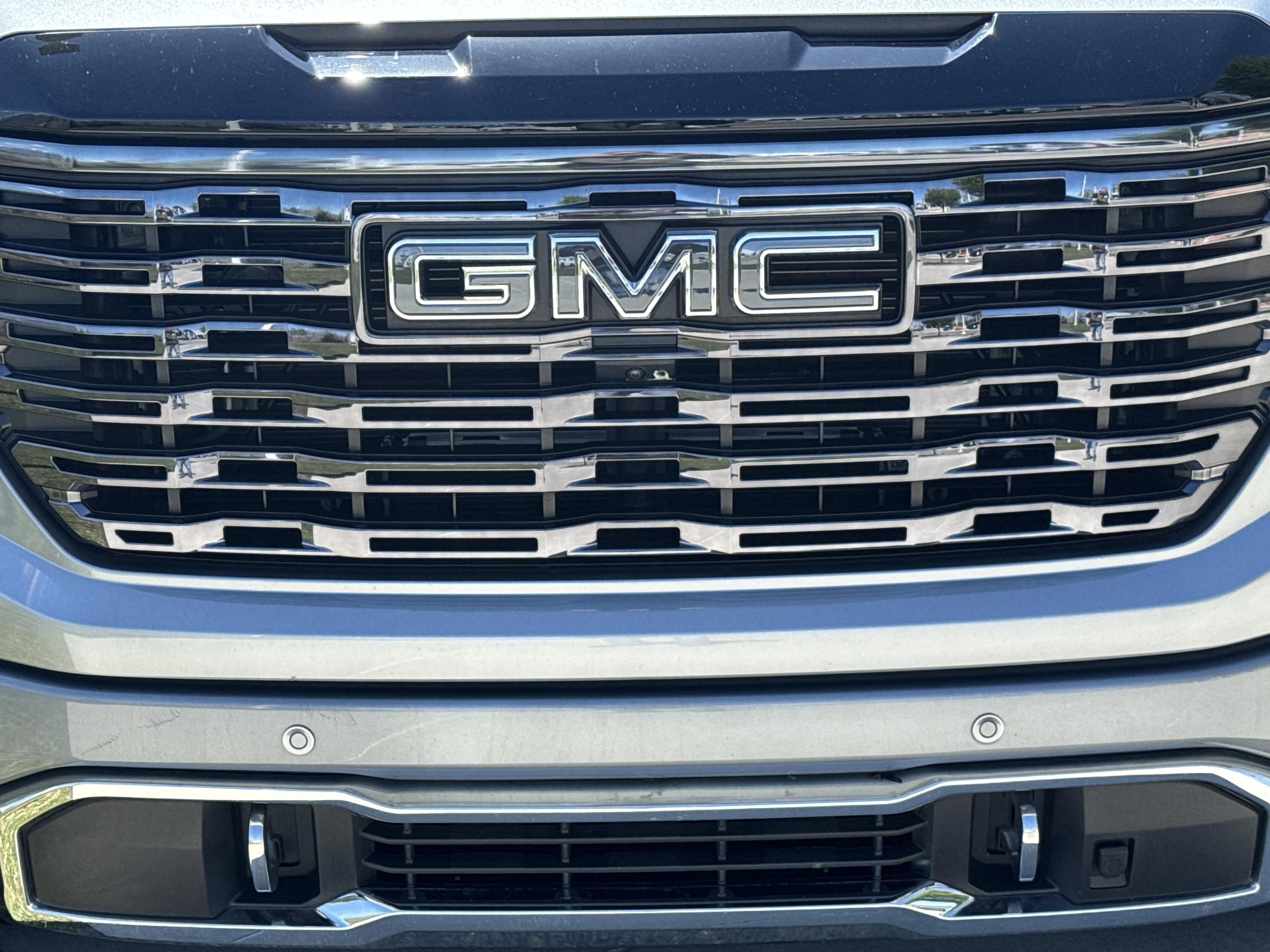Used 2025 Sterling Metallic GMC Denali Ultimate image 10