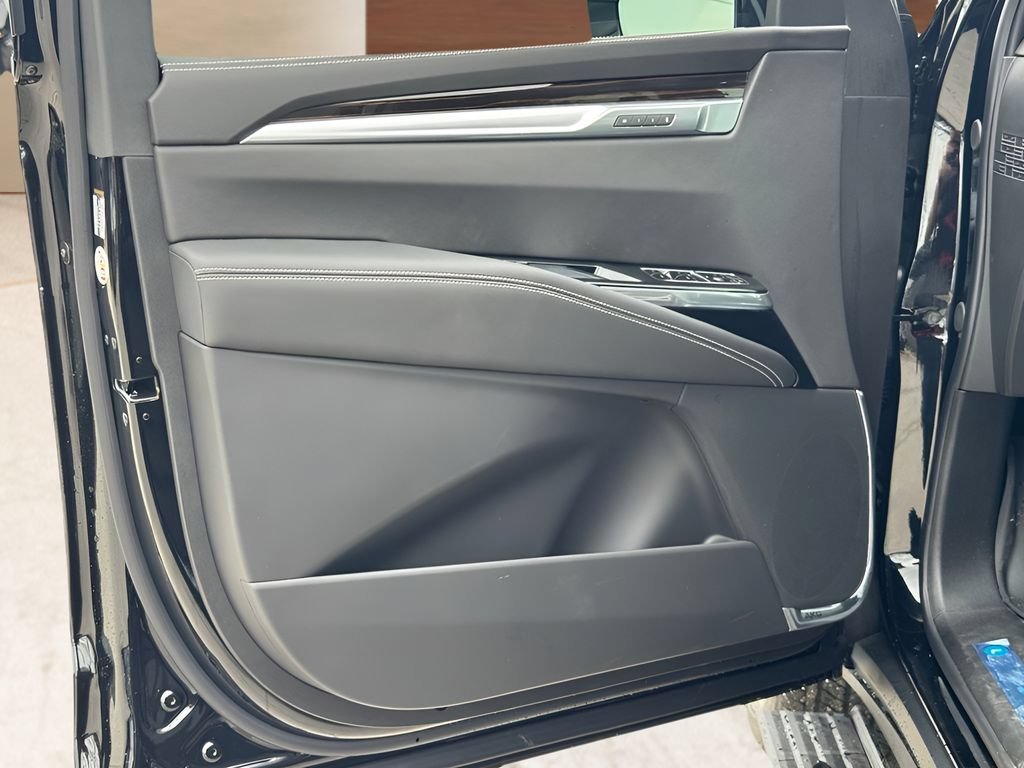2026 Cadillac Escalade Luxury - Photo 16
