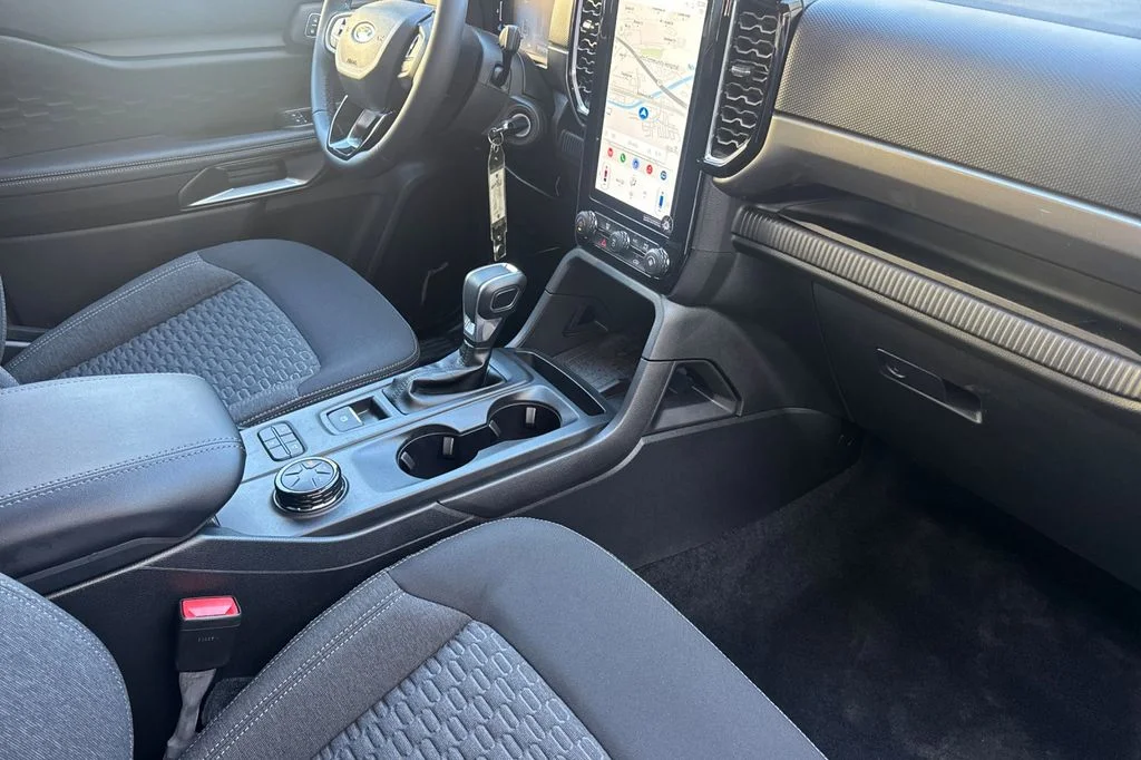 New 2025 Azure Gray Metallic Ford XLT image 15