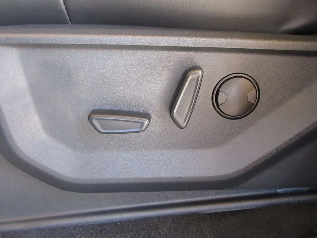 New 2026 Glacier Gray Metallic Tri-Coat Ford Platinum image 13