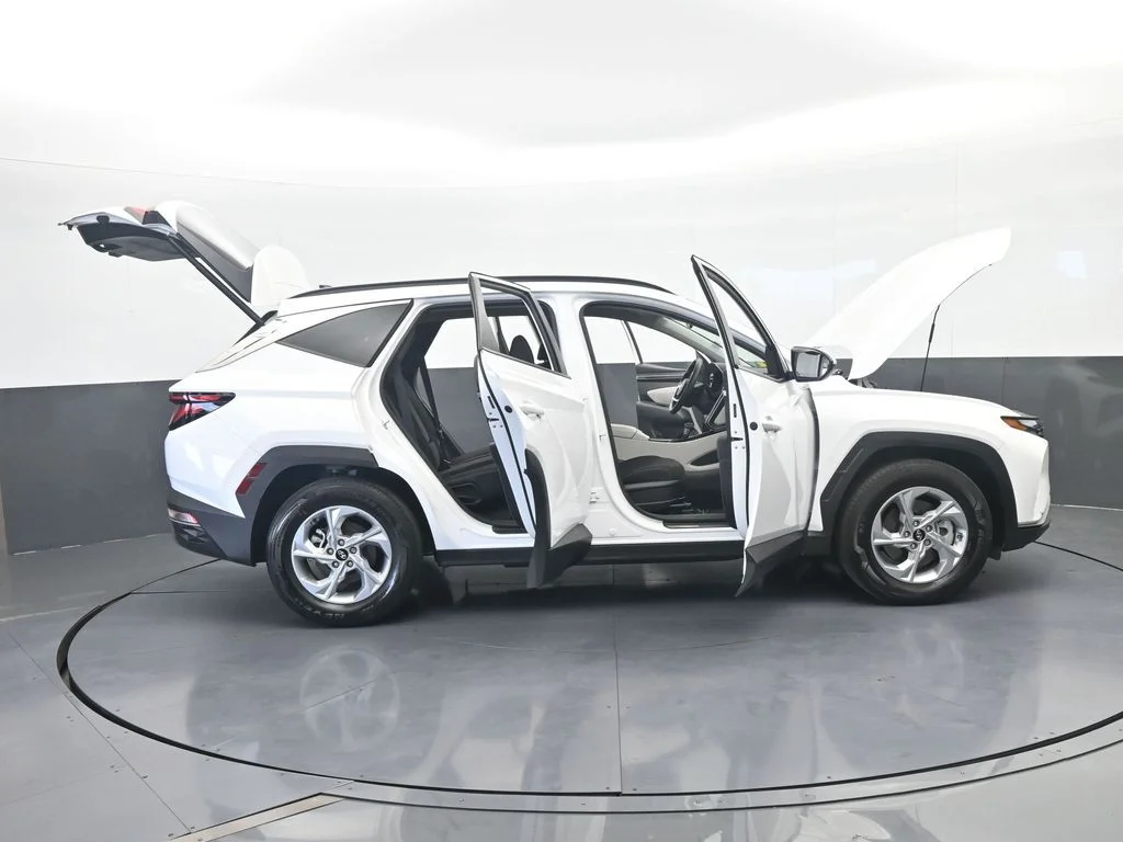 Used 2024 White Pearl Hyundai SEL image 70
