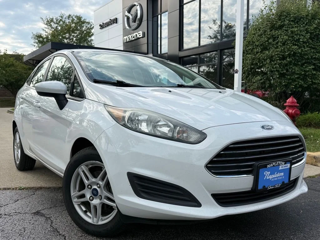 Used 2019 White Ford SE image 1