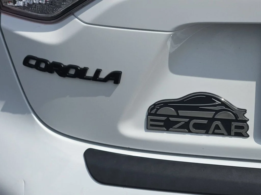 Used 2024 Ice Toyota SE image 20
