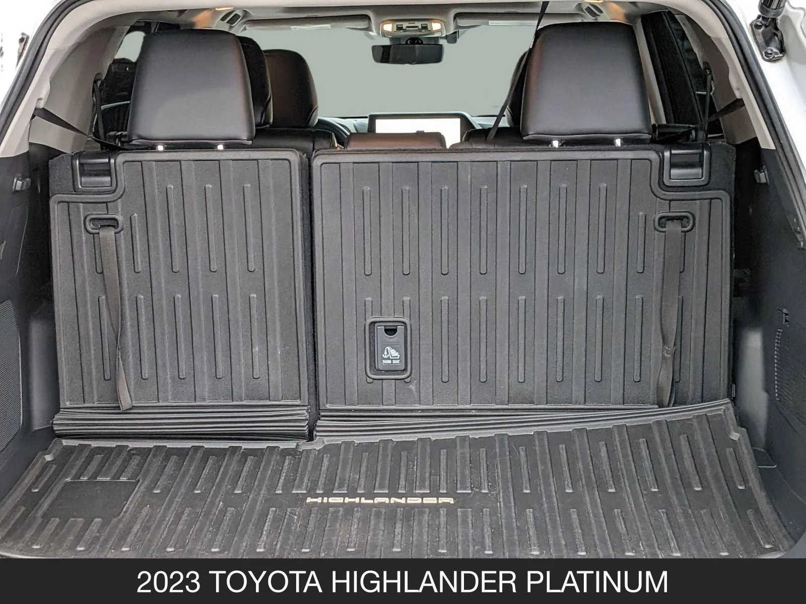 Used 2023 Wind Chill Pearl Toyota Platinum image 24