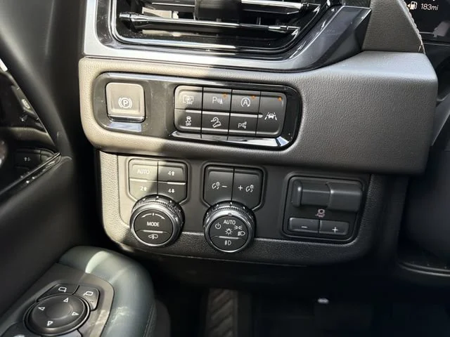 New 2026 Summit White GMC AT4 image 30