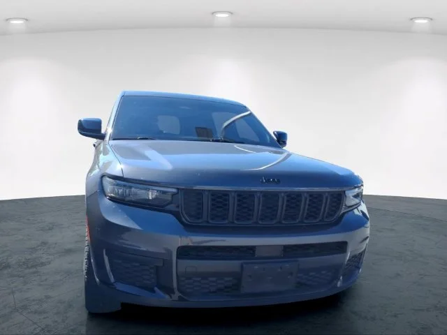 Used 2021 Gray Jeep Altitude image 9