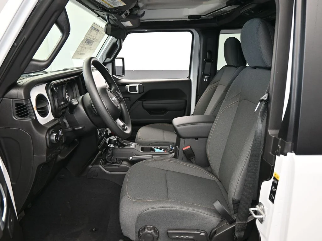 New 2026 Bright White Clear-Coat Exterior Paint Jeep Sport image 11