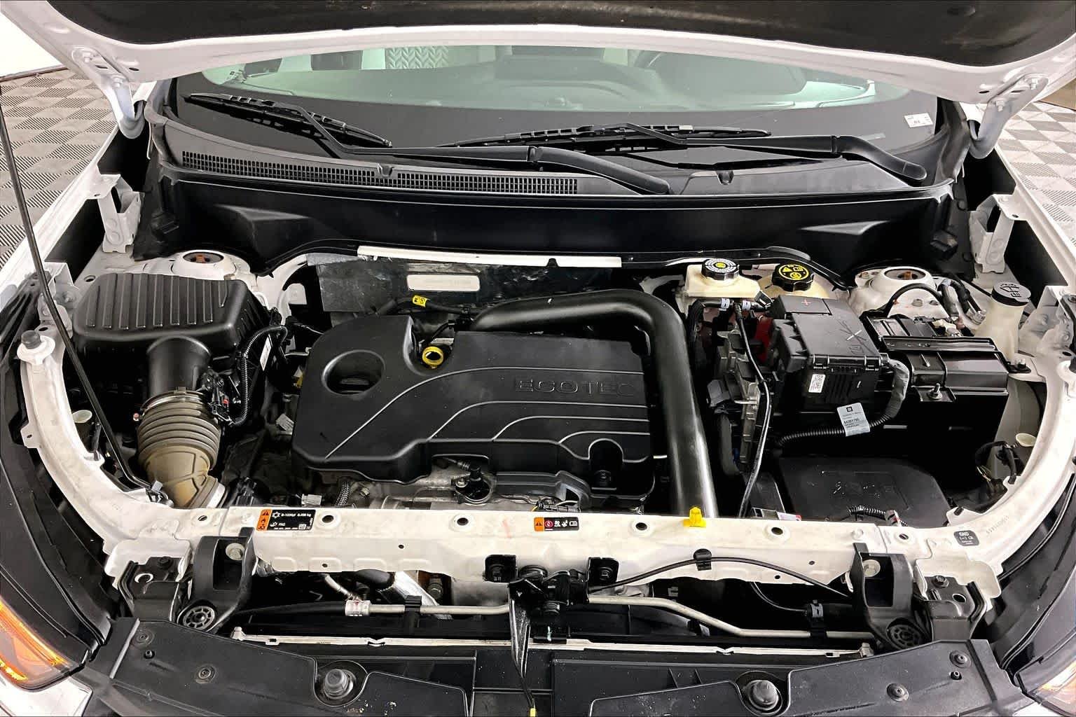 Used 2023 SUMMIT WHITE Chevrolet LS image 29