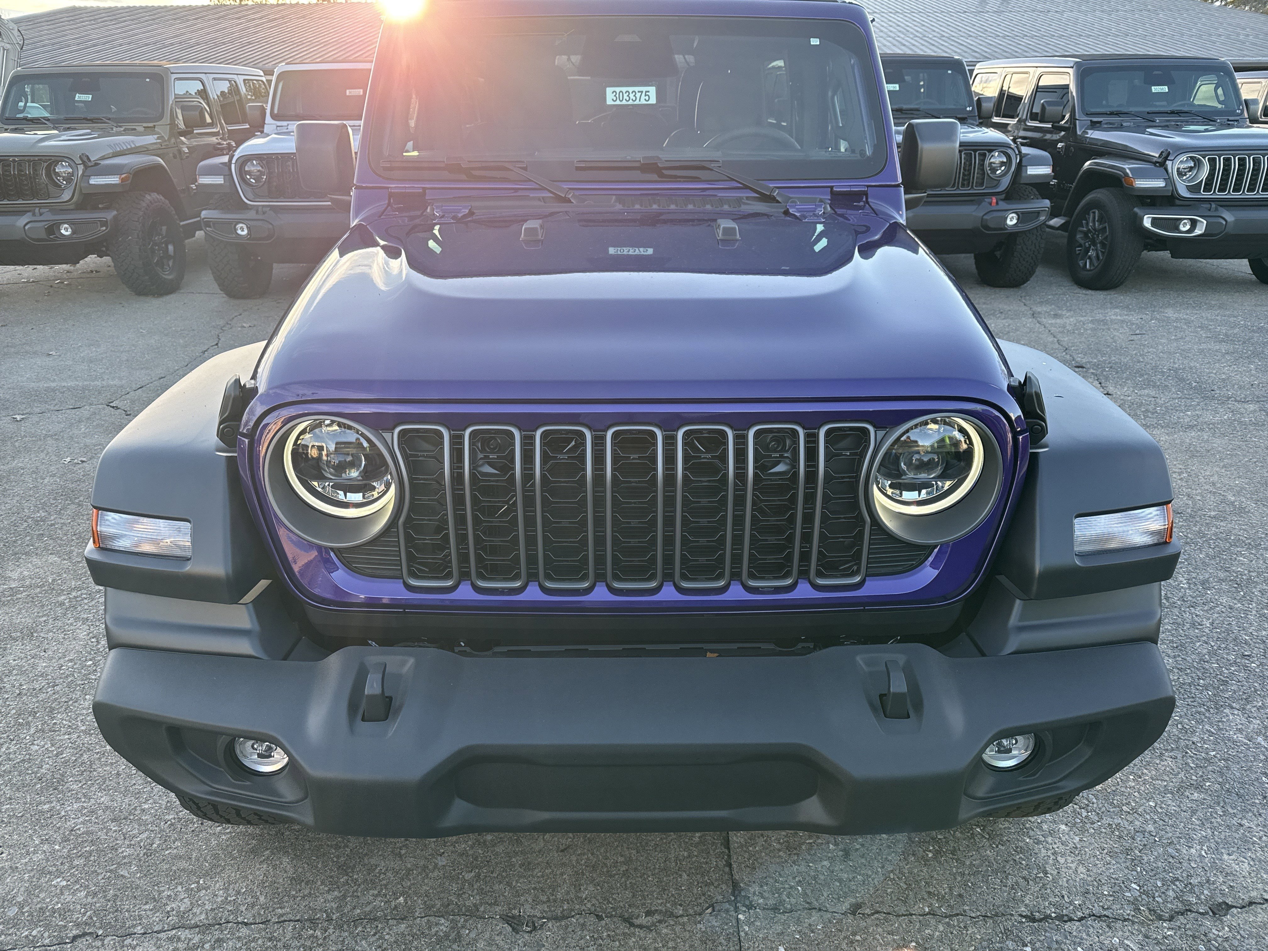 New 2026 Reign Jeep Sport S image 2