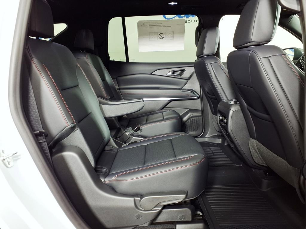 2026 Chevrolet Traverse Z71 - Photo 12