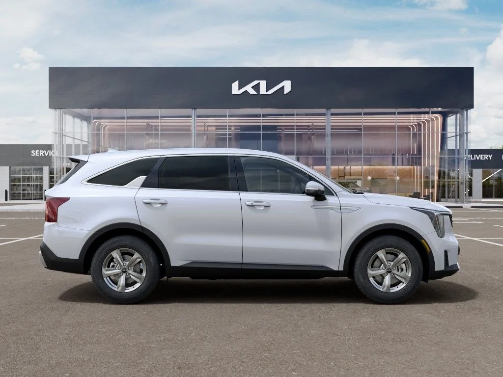 New 2026 Glacial White Pearl Kia LX image 2