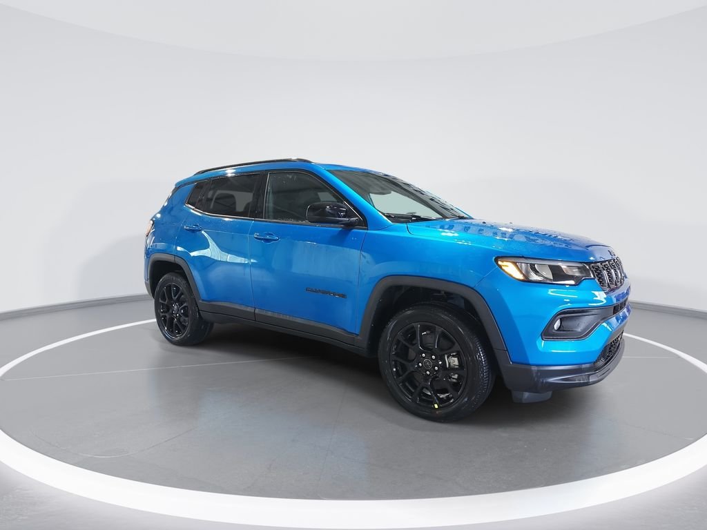 New 2026 Hydro Blue Pearl-Coat Exterior Paint Jeep Latitude image 2