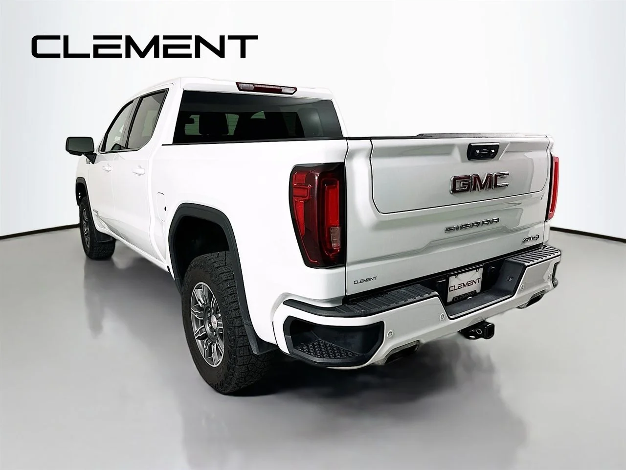 Certified Used 2025 Summit White GMC AT4 image 10