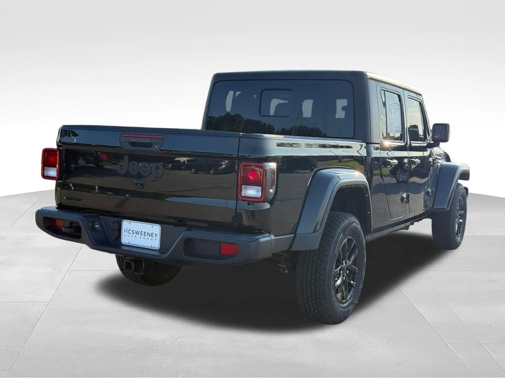 Used 2022 Black Jeep Altitude image 29