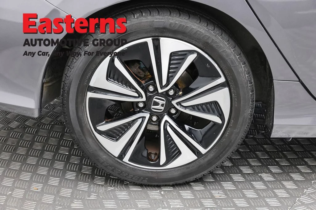 Used 2017 Gray Honda EX-T image 29