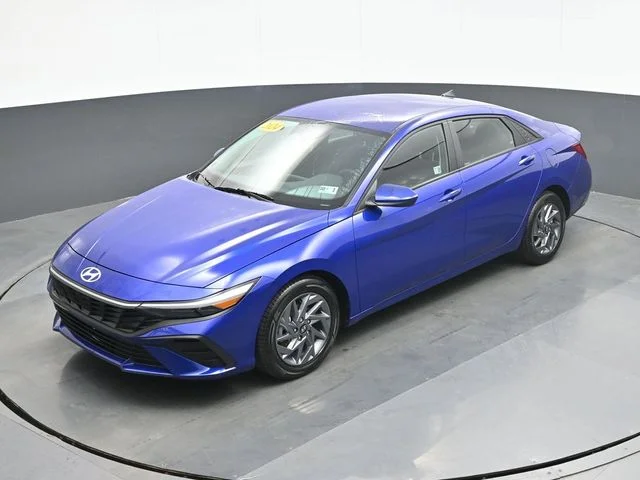Used 2024 Blue Hyundai SEL image 13