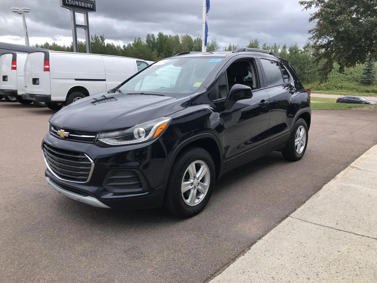 Used 2022 Blue Chevrolet Awd 4dr Lt image 5