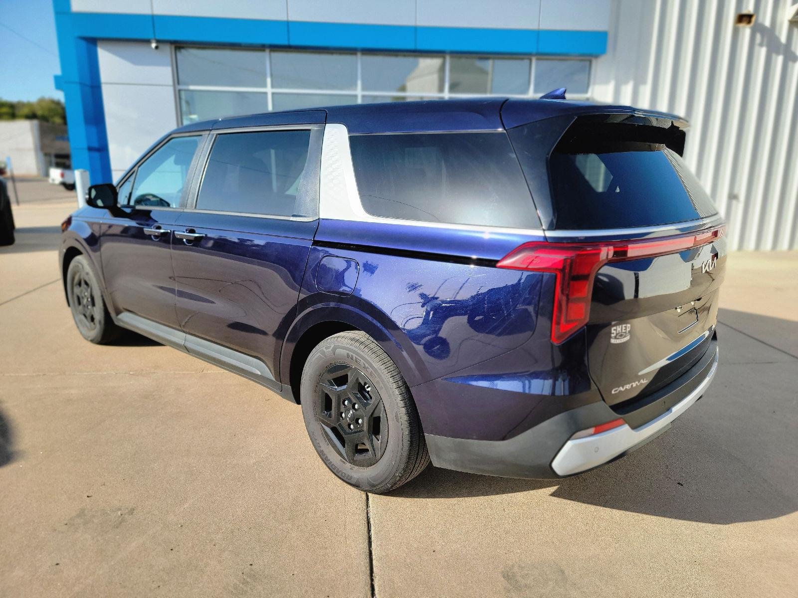 2026 Kia Carnival LXS - Photo 5