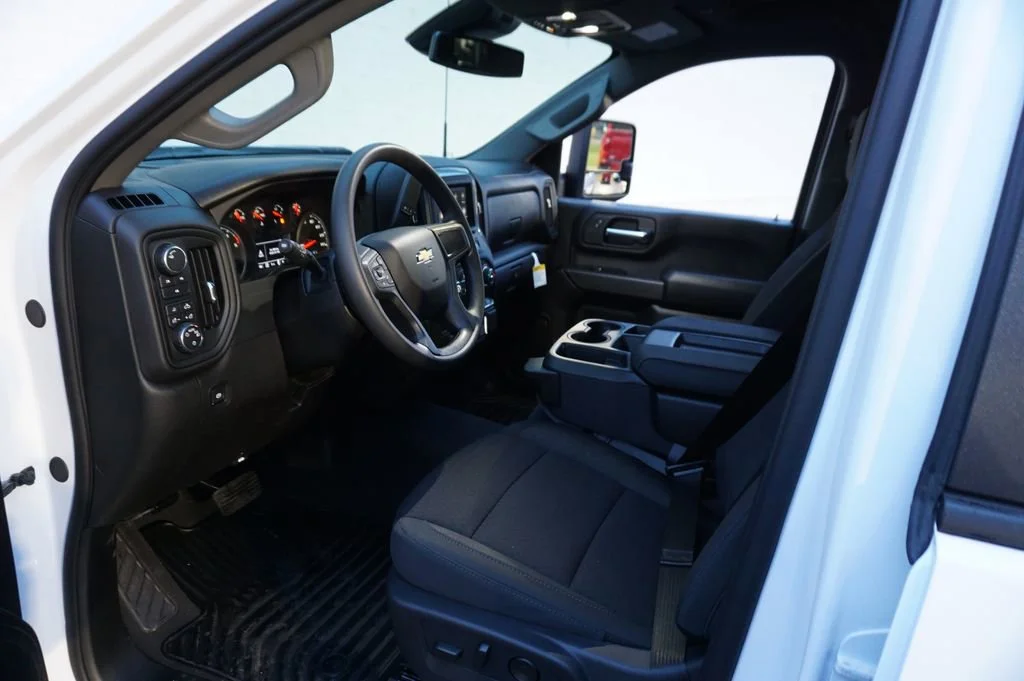 2026 Chevrolet Silverado 2500 HD Custom - Photo 9