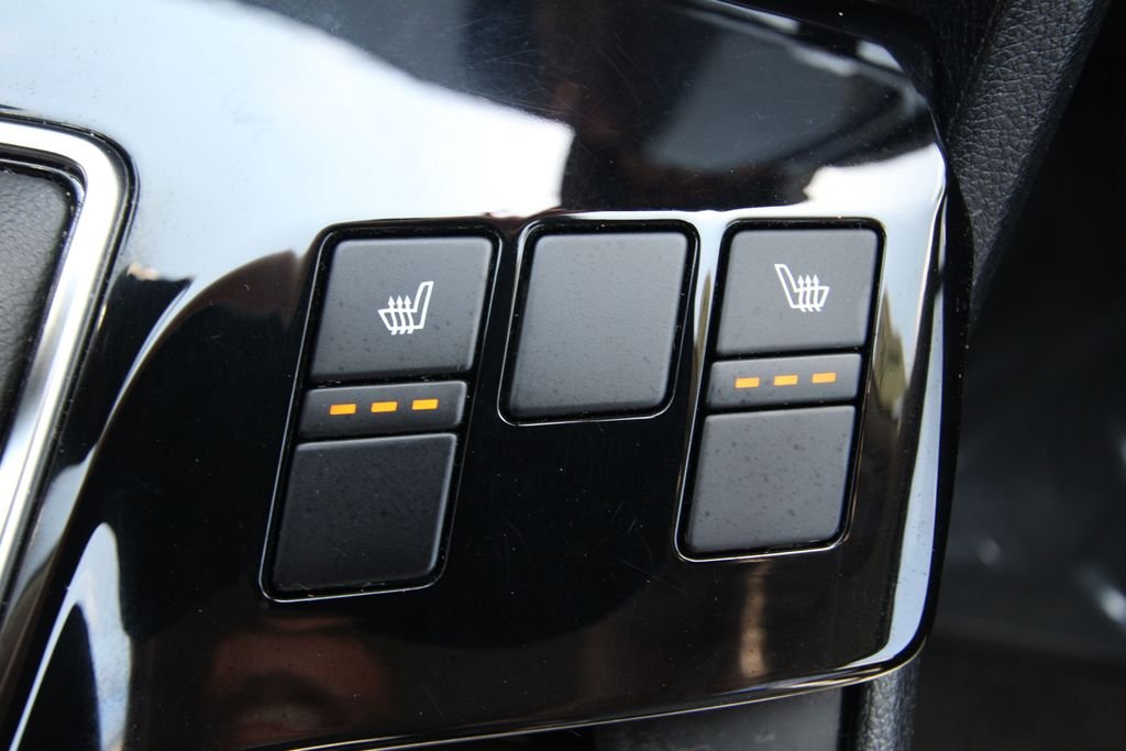 Used 2024 White Kia EX image 25