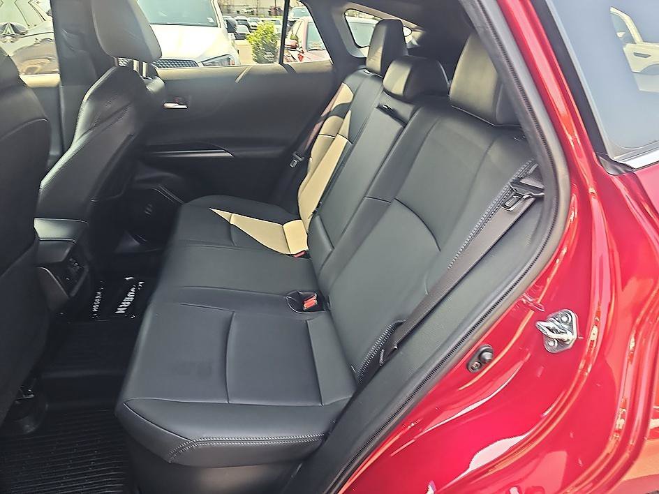Used 2022 Ruby Flare Pearl Toyota XLE image 27