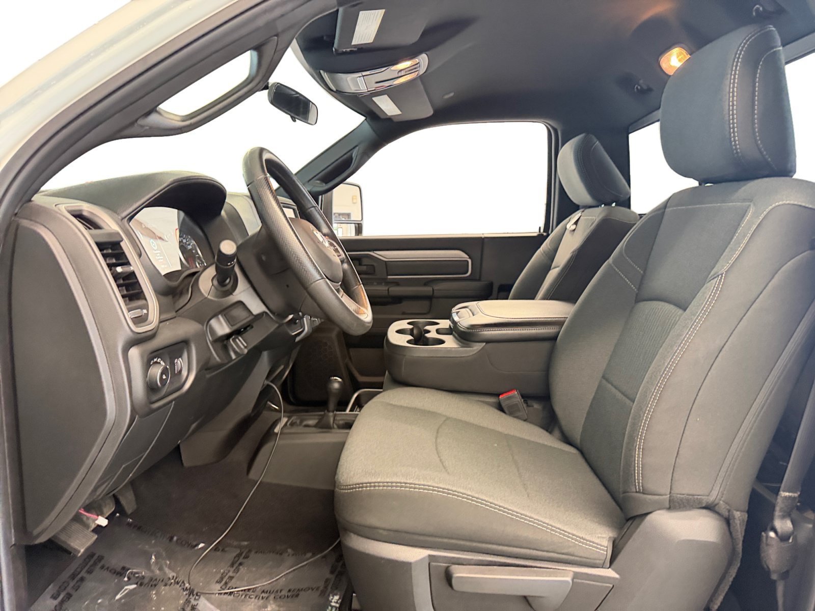 New 2024 Bright White Clear-Coat Exterior Paint RAM Tradesman image 8