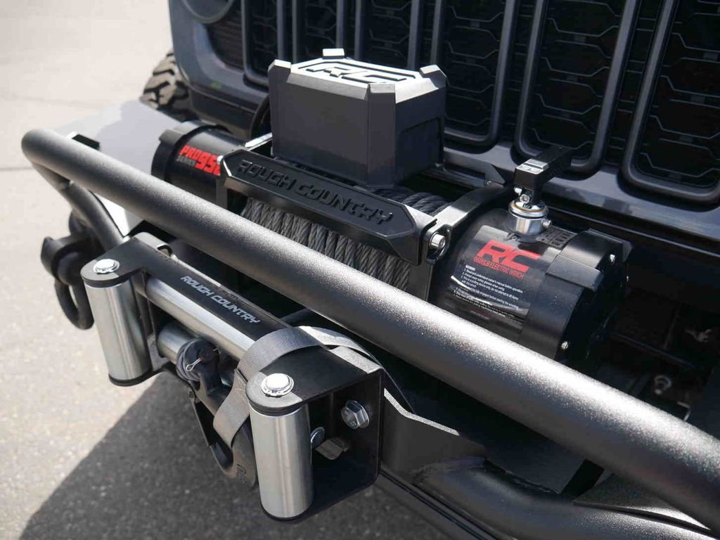 Used 2025 Gray Jeep Rubicon image 15