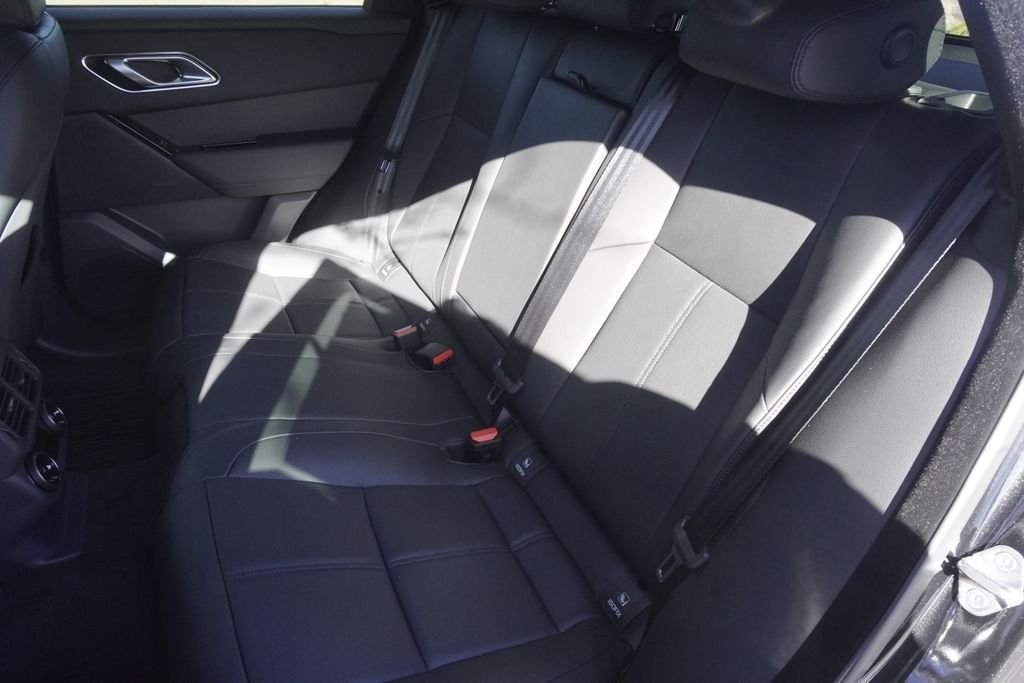 New 2026 Santorini Black Land Rover Dynamic SE image 30