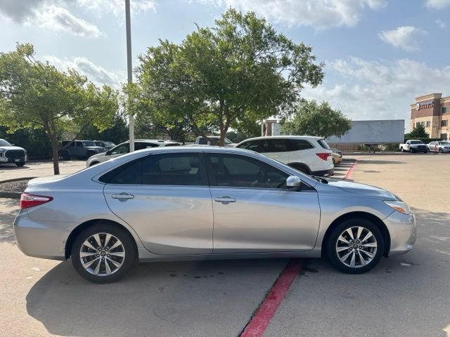 Used 2017 Silver Toyota XLE image 4
