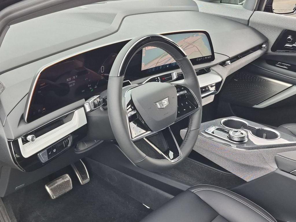 2027 Cadillac OPTIQ Luxury - Photo 9