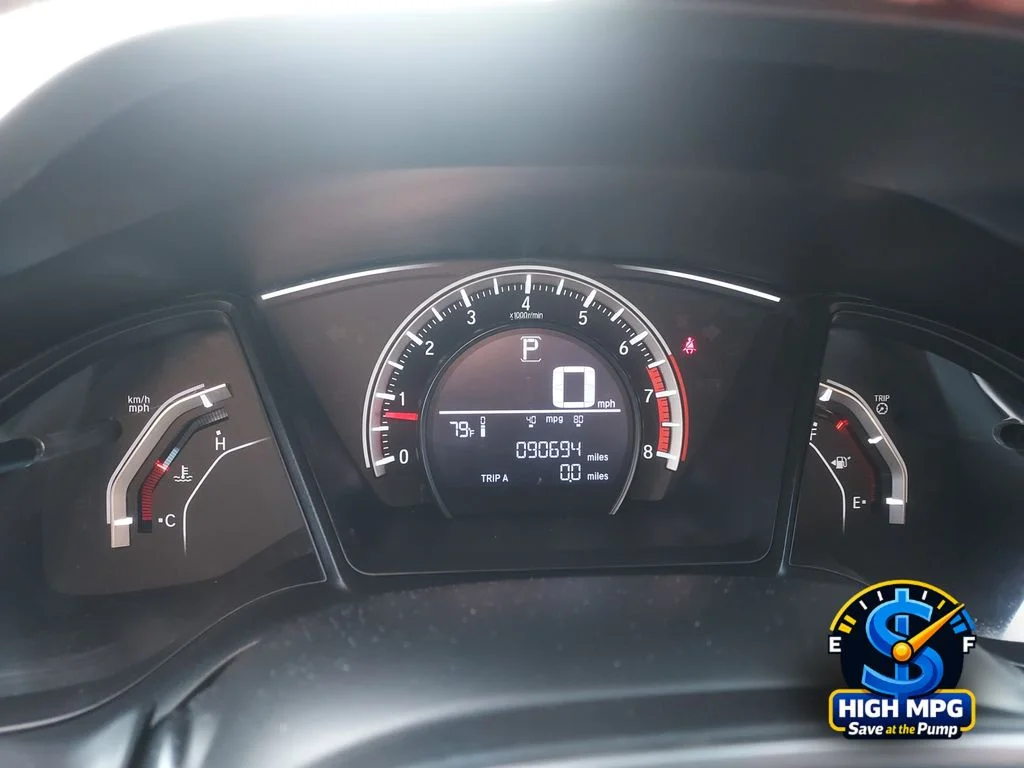 Used 2018 White Honda LX image 27
