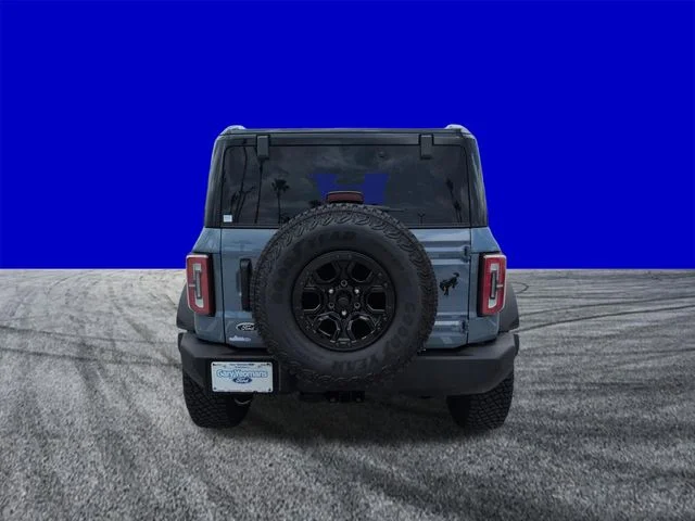 Used 2024 Gray Ford Wildtrak image 5