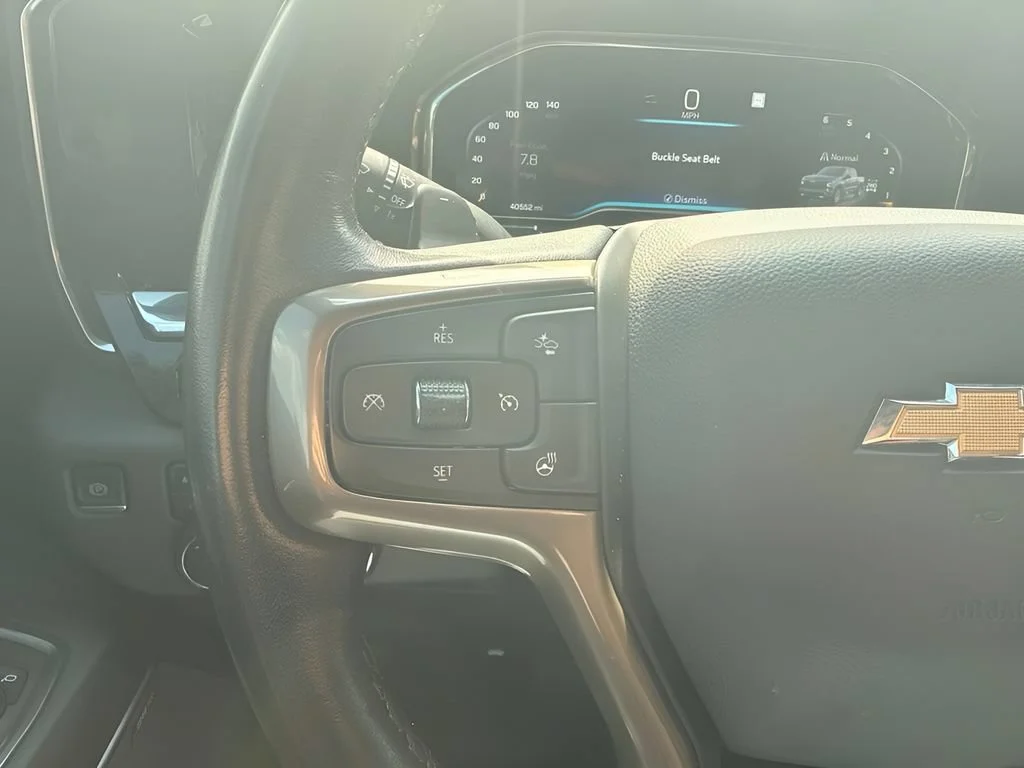 Used 2023 Iridescent Pearl Tricoat Chevrolet High Country image 14